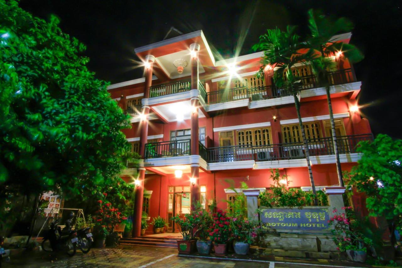 Botoum Hotel Sziszophon Kültér fotó
