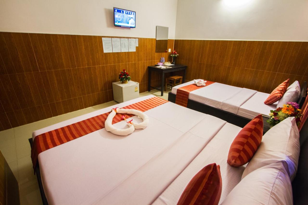Botoum Hotel Sziszophon Kültér fotó