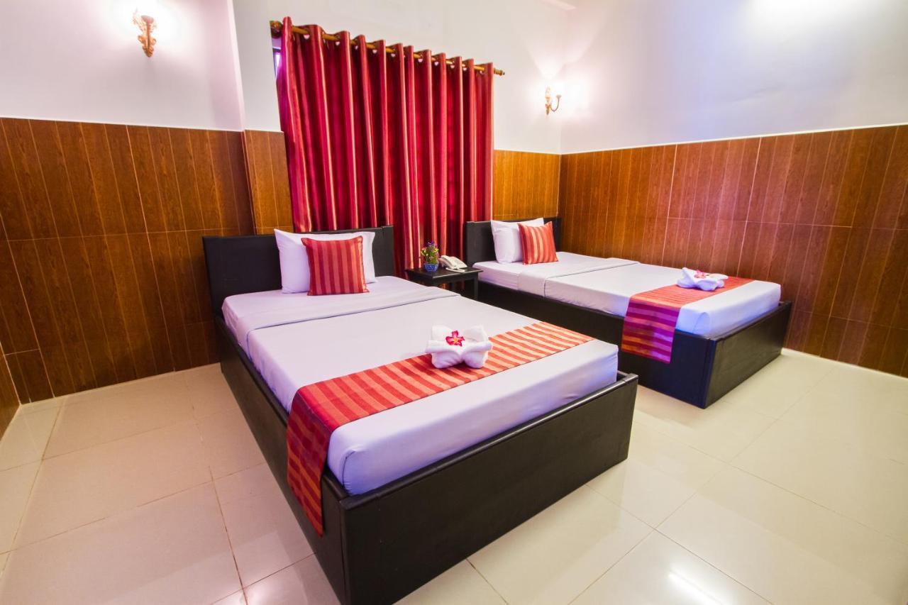 Botoum Hotel Sziszophon Kültér fotó