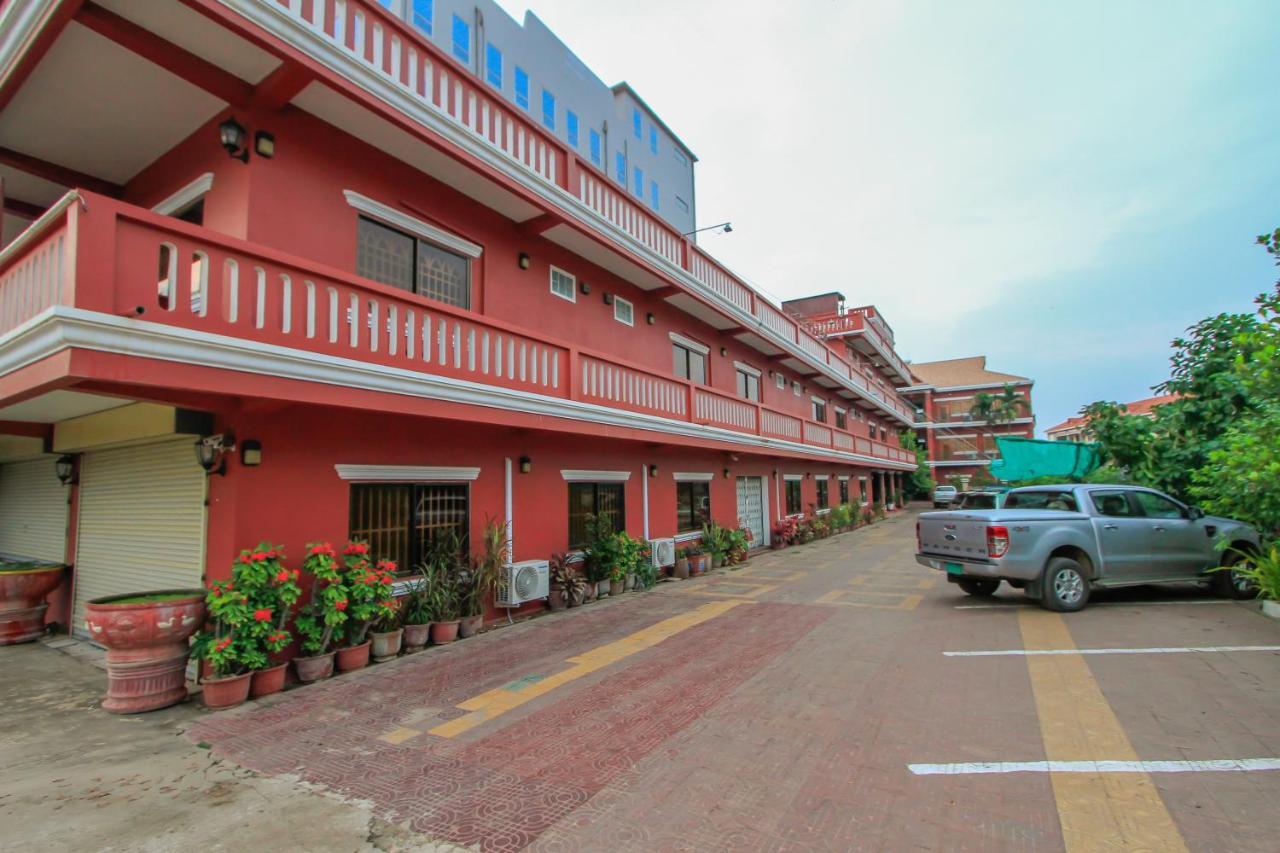 Botoum Hotel Sziszophon Kültér fotó