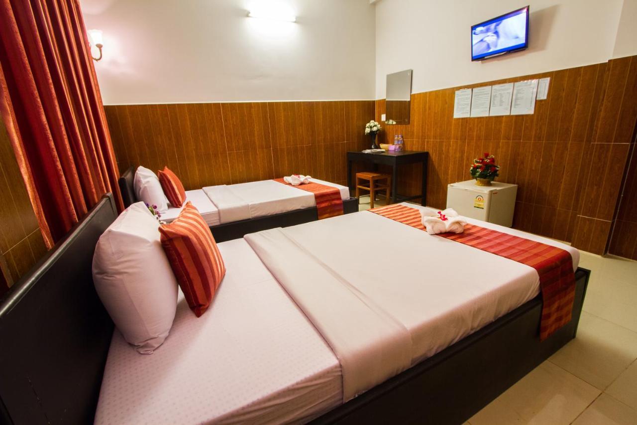Botoum Hotel Sziszophon Kültér fotó