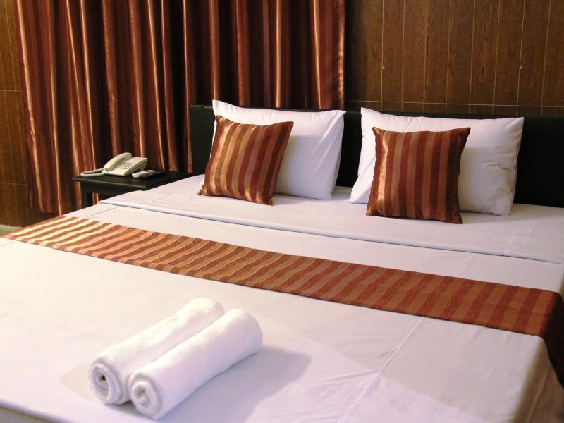 Botoum Hotel Sziszophon Kültér fotó